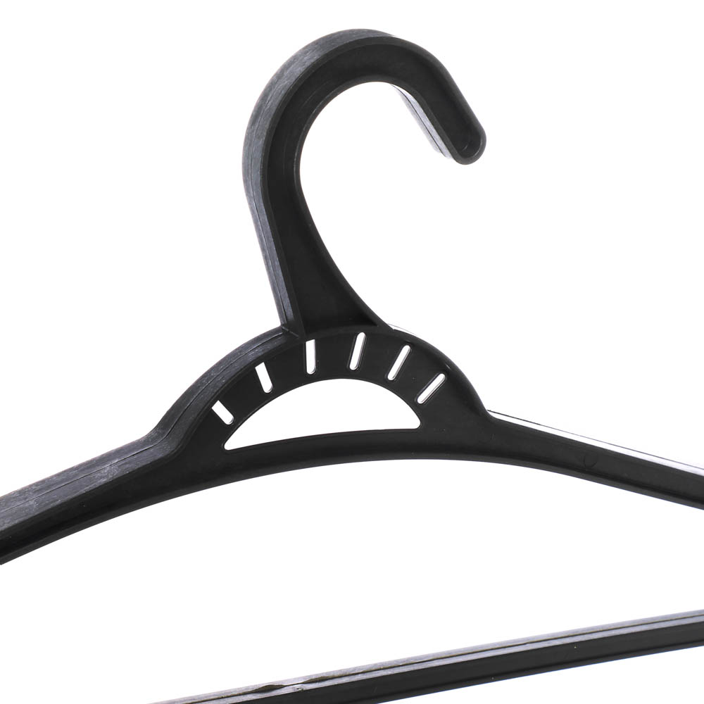 Вешалка для одежды пластик р. 48-50, цв. черный ХП, арт.№ 456-002