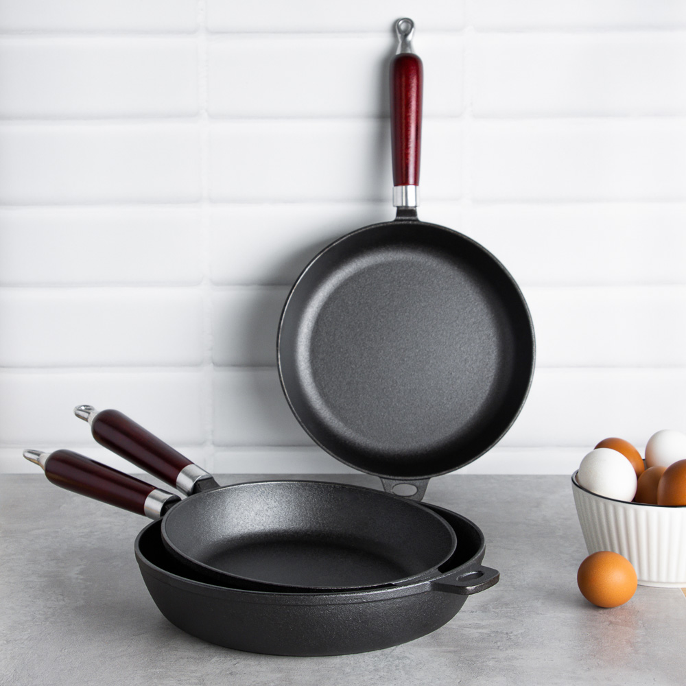 VETTA Сковорода чугун, d26х5,5см, деревянная ручка, индукция, арт.№ 808-007