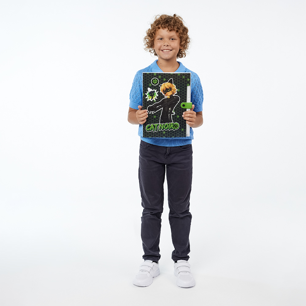 Ледибаг/Супер-Кот Папка для тетрадей 32,5x24см, для A4, 5отд., расшир., кнопка, пластик, "Кор", 2диз, арт.№ 811-023