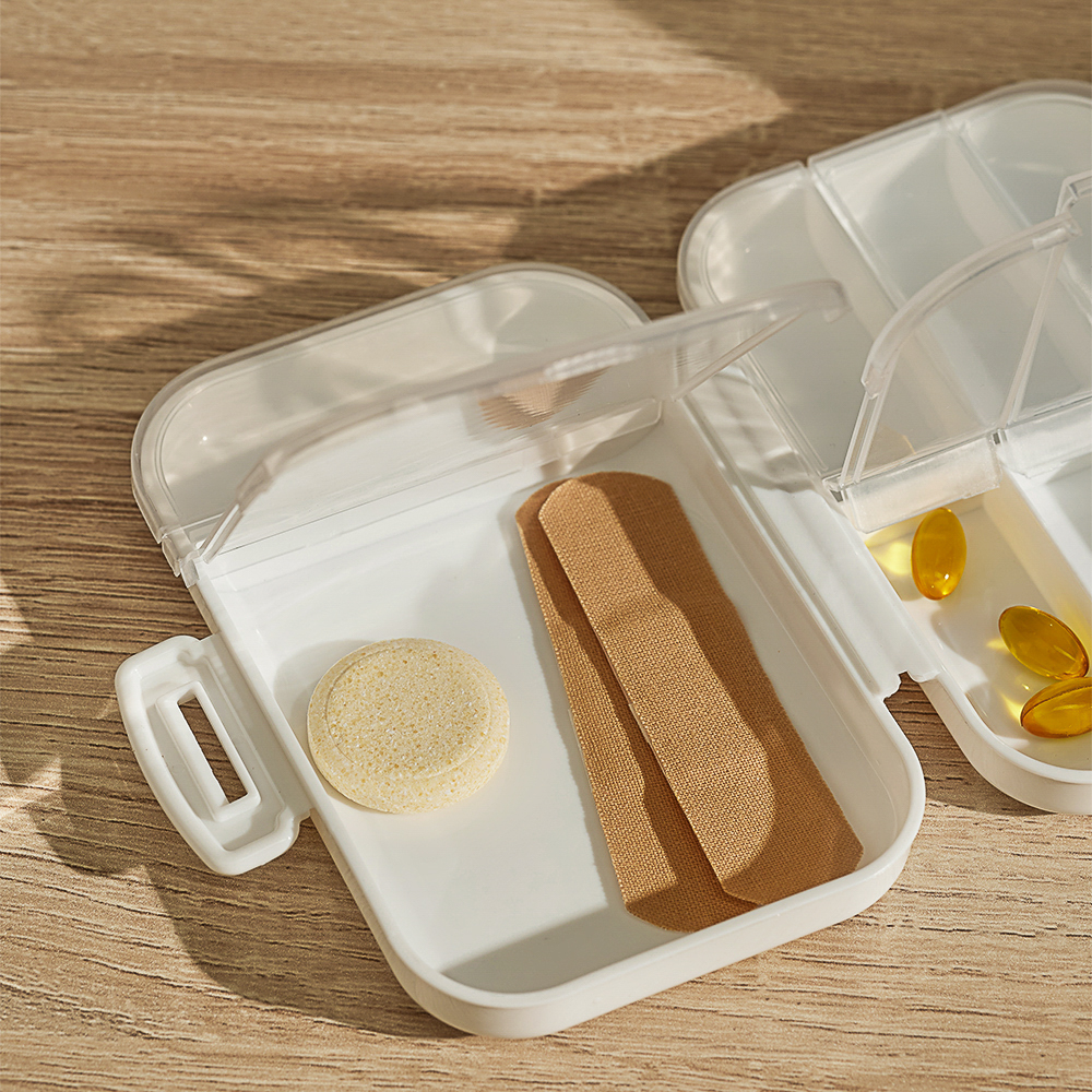 Универсальный бокс тм VETTA, дорожный, 8 отдел., пластик, 10х6х3,5см, арт.№ 406-003