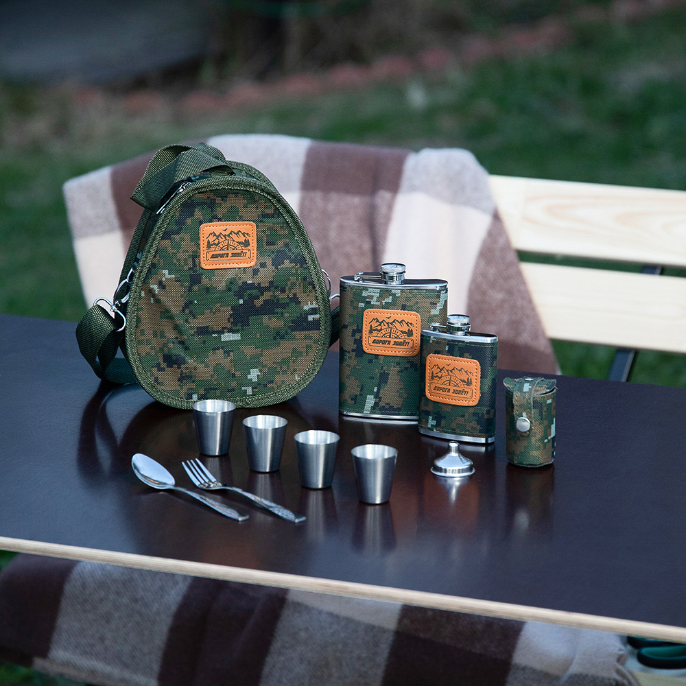 AZOR FISHING Набор походный, нерж.сталь,2 фляги,вилка,ложка,воронка и 4 стакана + чехол для стаканов, арт.№ 127-053