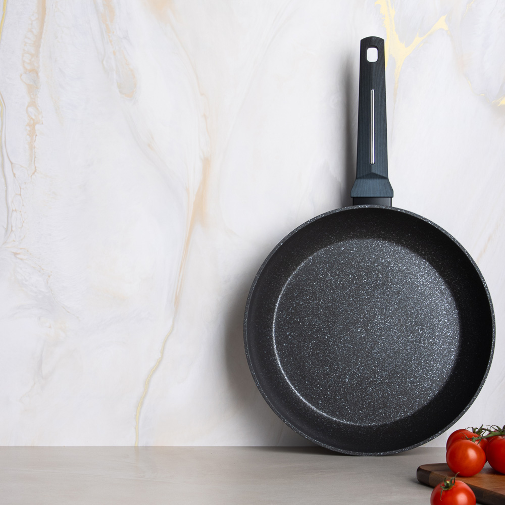 SATOSHI Гардан Сковорода литая d28см, антипригарное покрытие мрамор, индукция, арт.№ 846-673