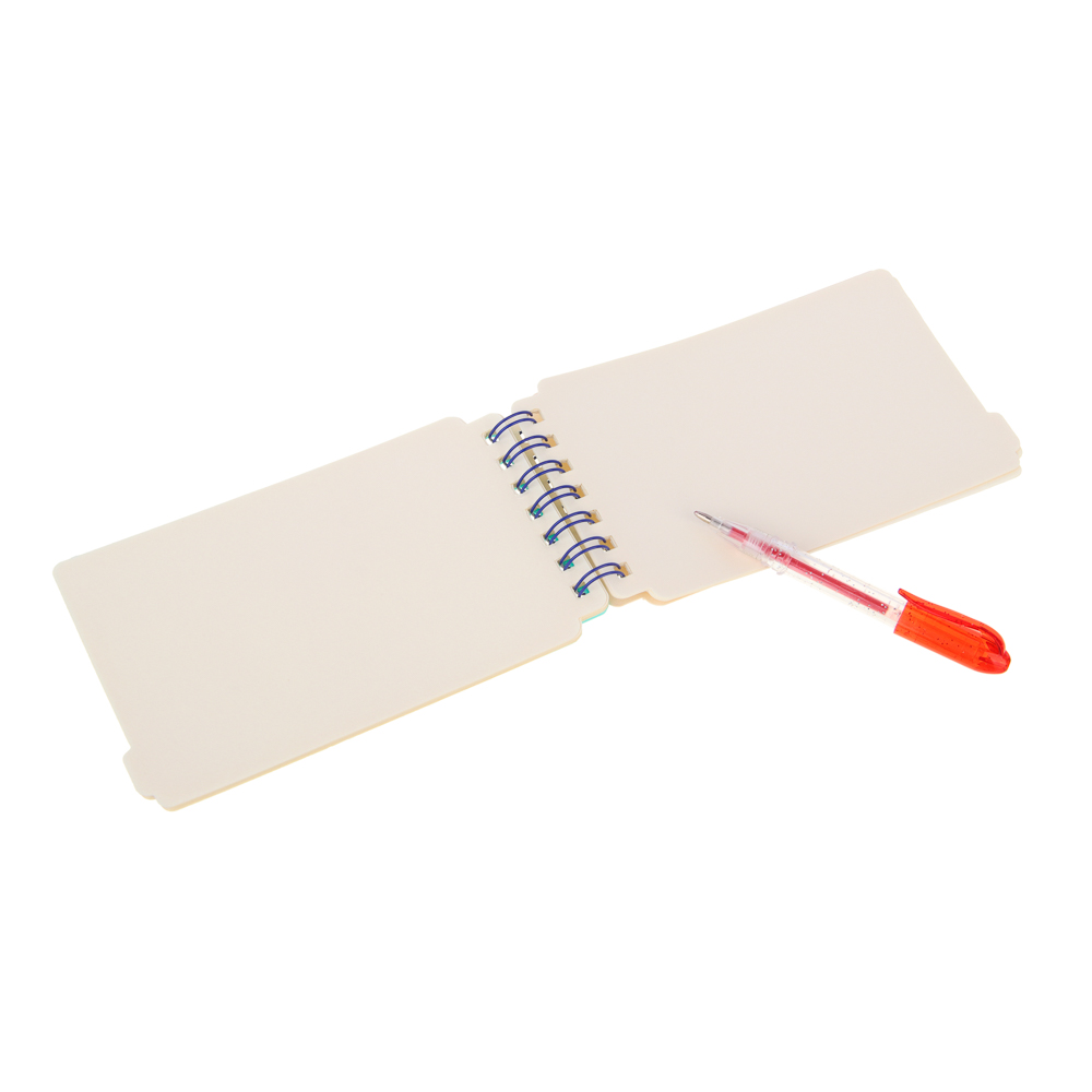 Записная книжка фигур.с ручкой шар., 8,8-13х7,2-11,4см,40л., обложка из силикона с объем.элем.,4диз., арт.№ 557-017