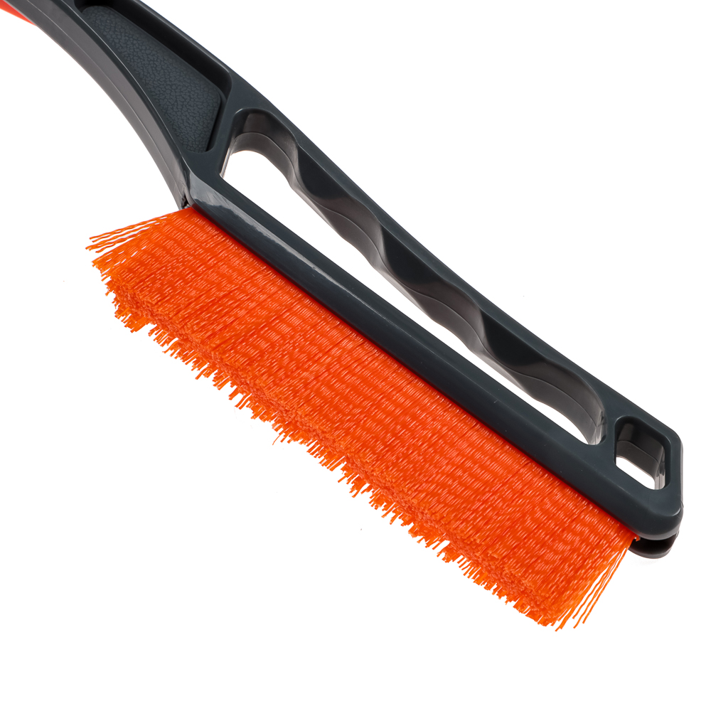 ЕРМАК Щетка для уборки снега со скребком 34 см, арт.№ 775-062