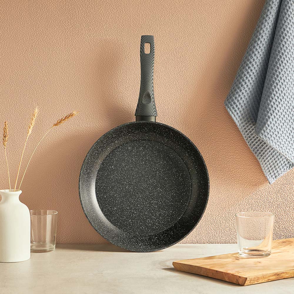 SATOSHI Карбон Сковорода литая d28см, антипригарное покрытие Мрамор, индукция, арт.№ 846-454