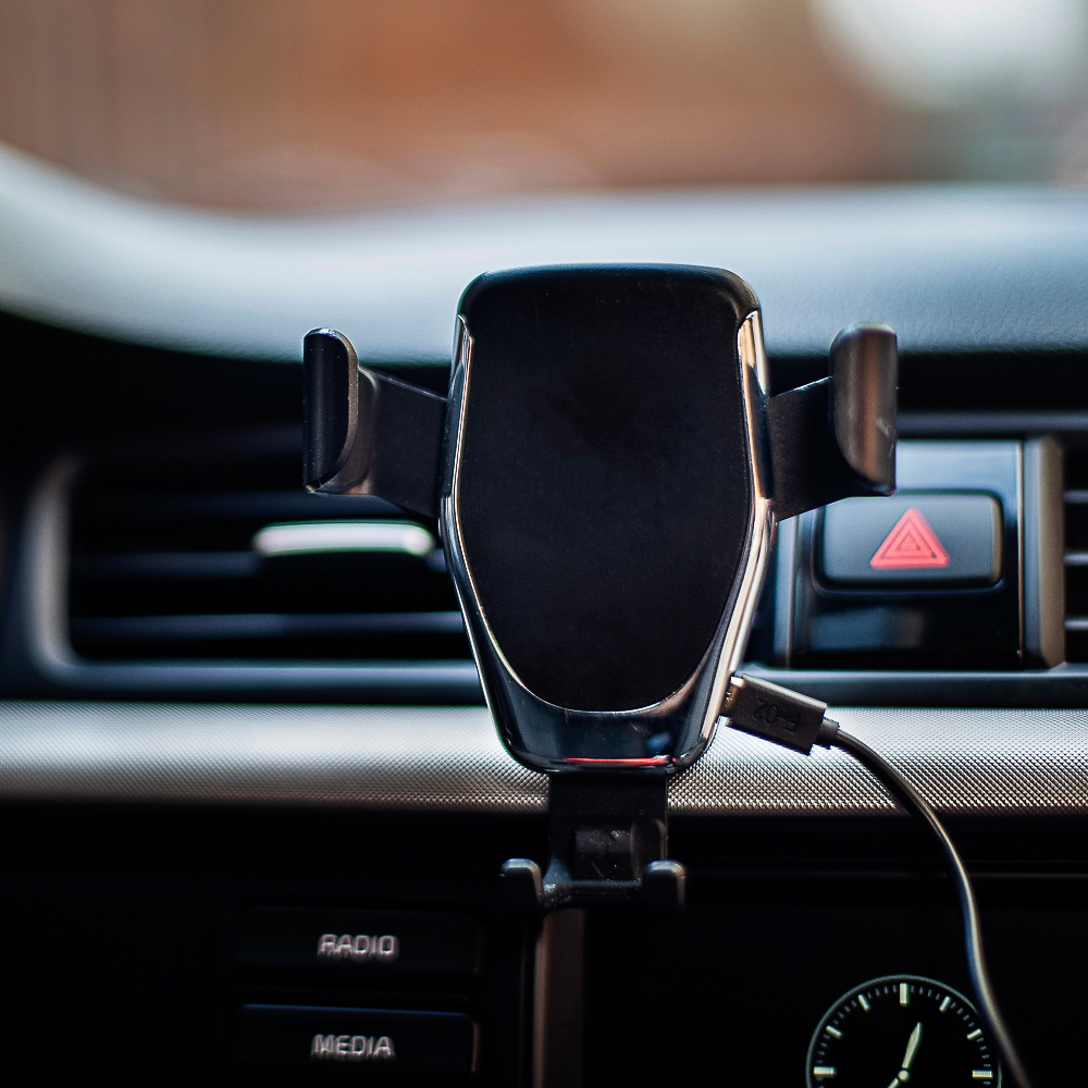 NG Держатель телефона на дефлектор с беспроводной зарядкой, 10W, 2А, пластик, арт.№ 733-036