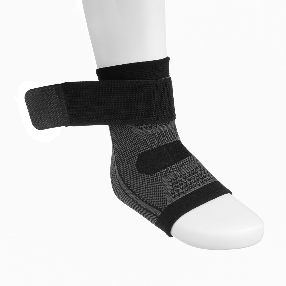 SILAPRO Max Суппорт на голеностоп, 10.5х25см, полиэфирное волокно 50%, полиэстер 35%, латекс 15%, арт.№ 138-033