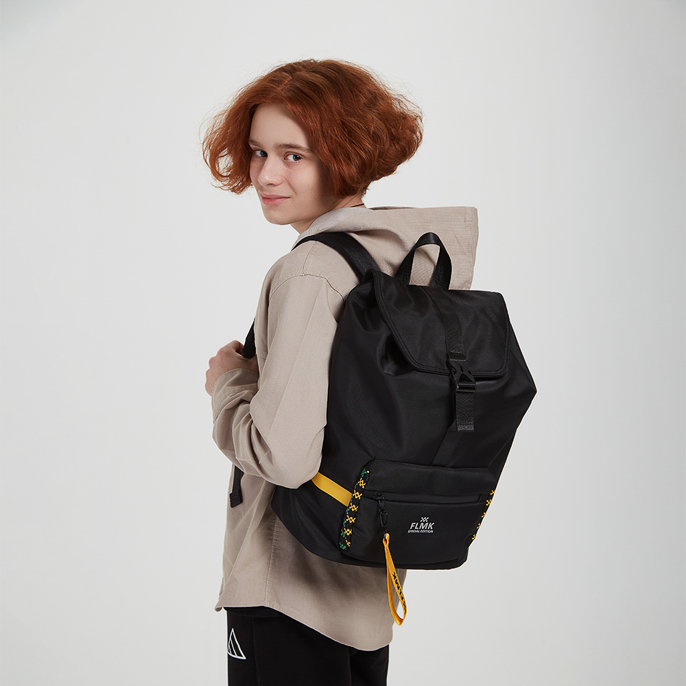 Рюкзак универсальный  37х28х16см, 1 отд.на завязке, клапан на пласт.застежке, 1 карм., нейлон, черн, арт.№ 555-025