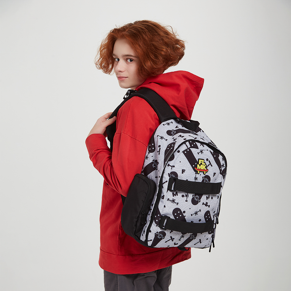 Рюкзак подростковый 42х28х16см, 1 отд., 2 карм., спинка с эрг.элемен., 2 утяж., нашив., ПЭ, "Скейт", арт.№ 555-026