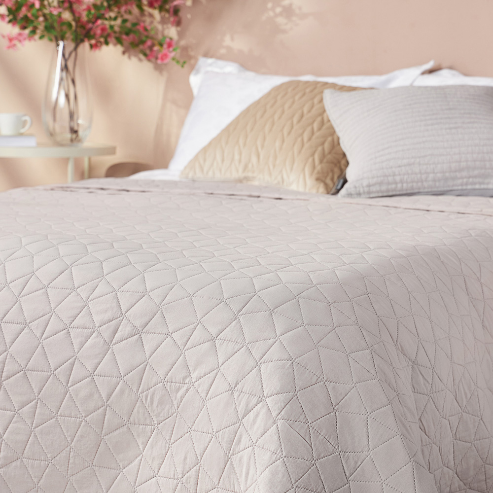 PROVANCE Хейзел Покрывало с эффектом вареного хлопка 220х240см, 100% полиэстер, бежевый, арт.№ 486-204