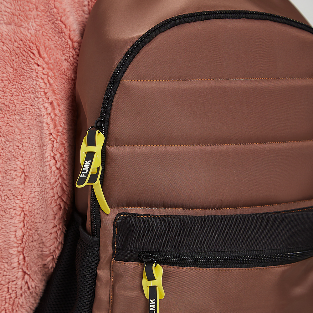 Рюкзак универсальный 40х30х15см, 1 отд., 4 карм.(1 на спинке), нашивка, нейлон, силикон, кофейный, арт.№ 593-017