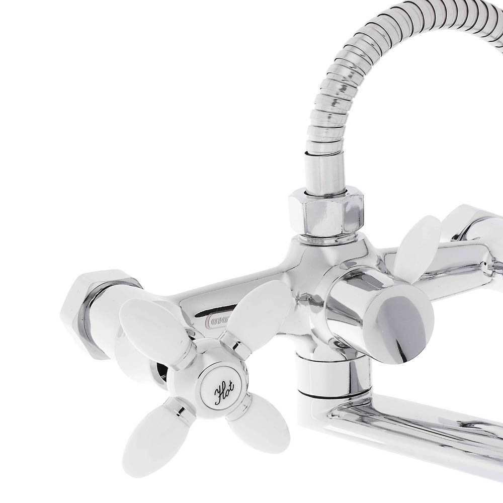 СоюзКран Смеситель для ванны с душем, прямой излив 30см, кер. кр-б. 1/2, цинк, хром/белый SK08-P243, арт.№ 567-169