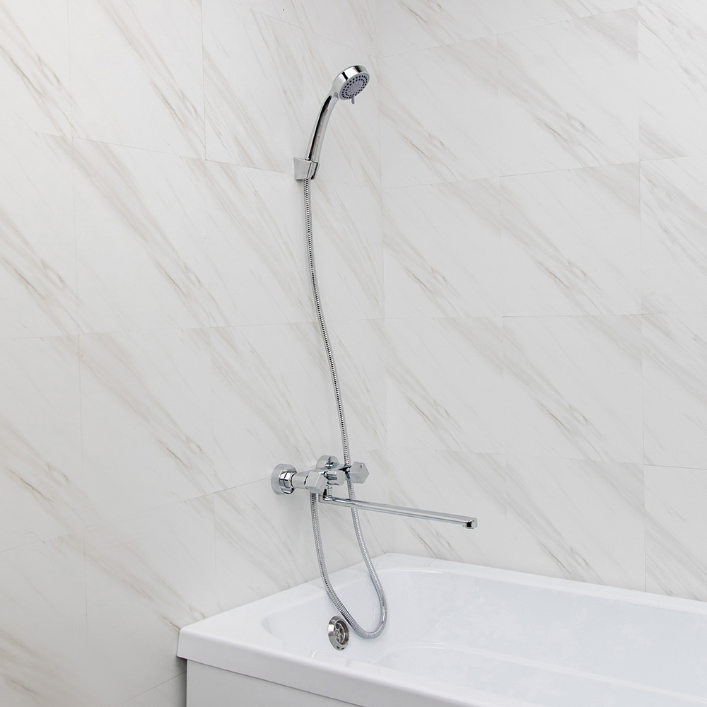 RAIN Смеситель для ванны Уран, прямой излив 35см, кранбуксы 1/2, душ. набор, ромб, латунь, хром, арт.№ 561-002