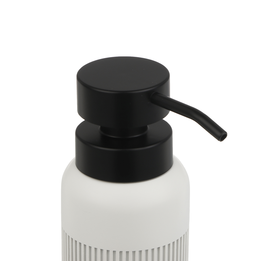 Диспенсер для жидкого мыла тм VETTA Модена, 230мл, полирезин, молочный, 7x7x15см, арт.№ 463-598