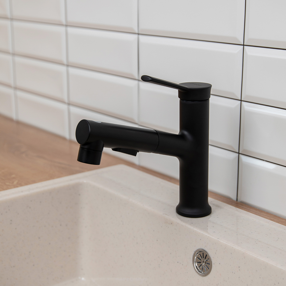 СоюзКран Смеситель для кухни, выдвижной излив, керам. картридж 40мм, черный, цинк, SK01-E132, арт.№ 567-017